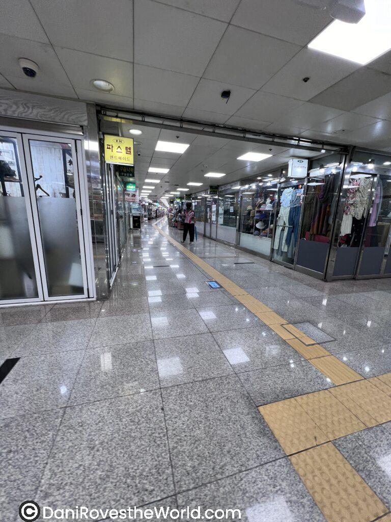 underground shopping Seoul When the elements are not cooperating, head underground in Seoul. You can shop, eat and explore