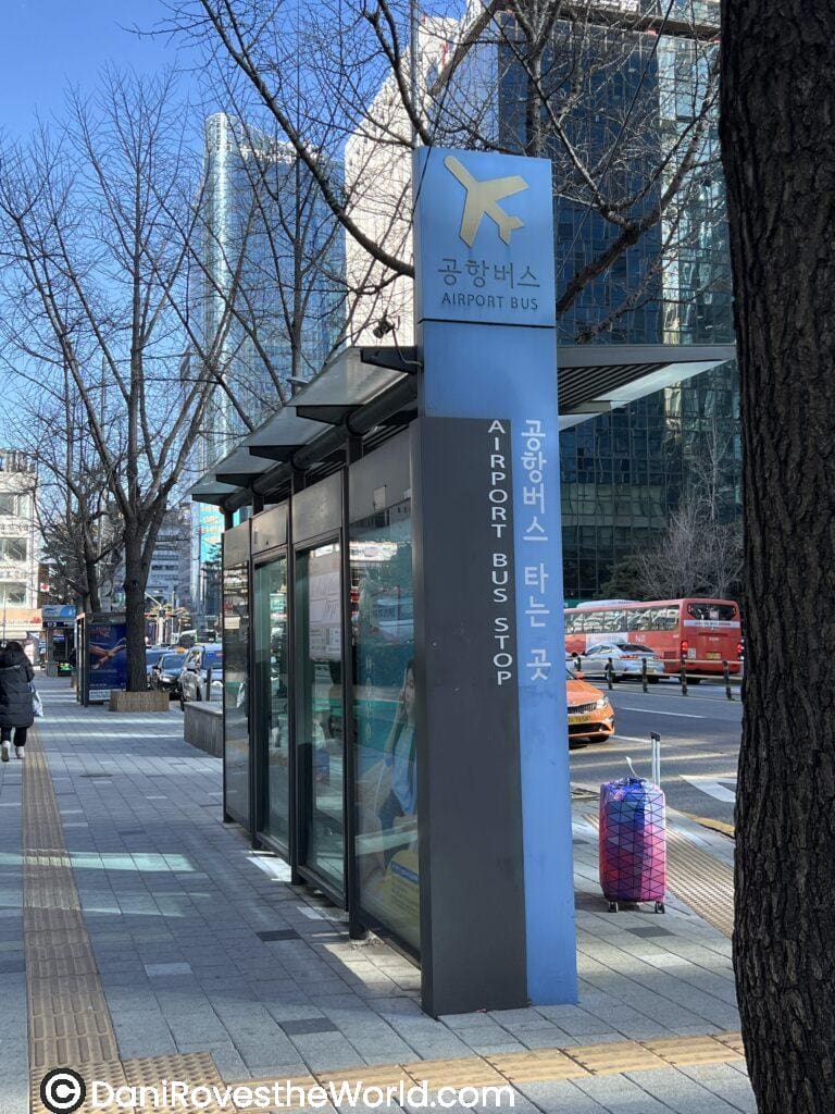 Airport bus stop
A modern airport bus stop in downtown Seoul with bilingual signage in Korean and English. For solo travelers, Seoul’s airport buses offer a convenient and direct option for getting to and from the airport